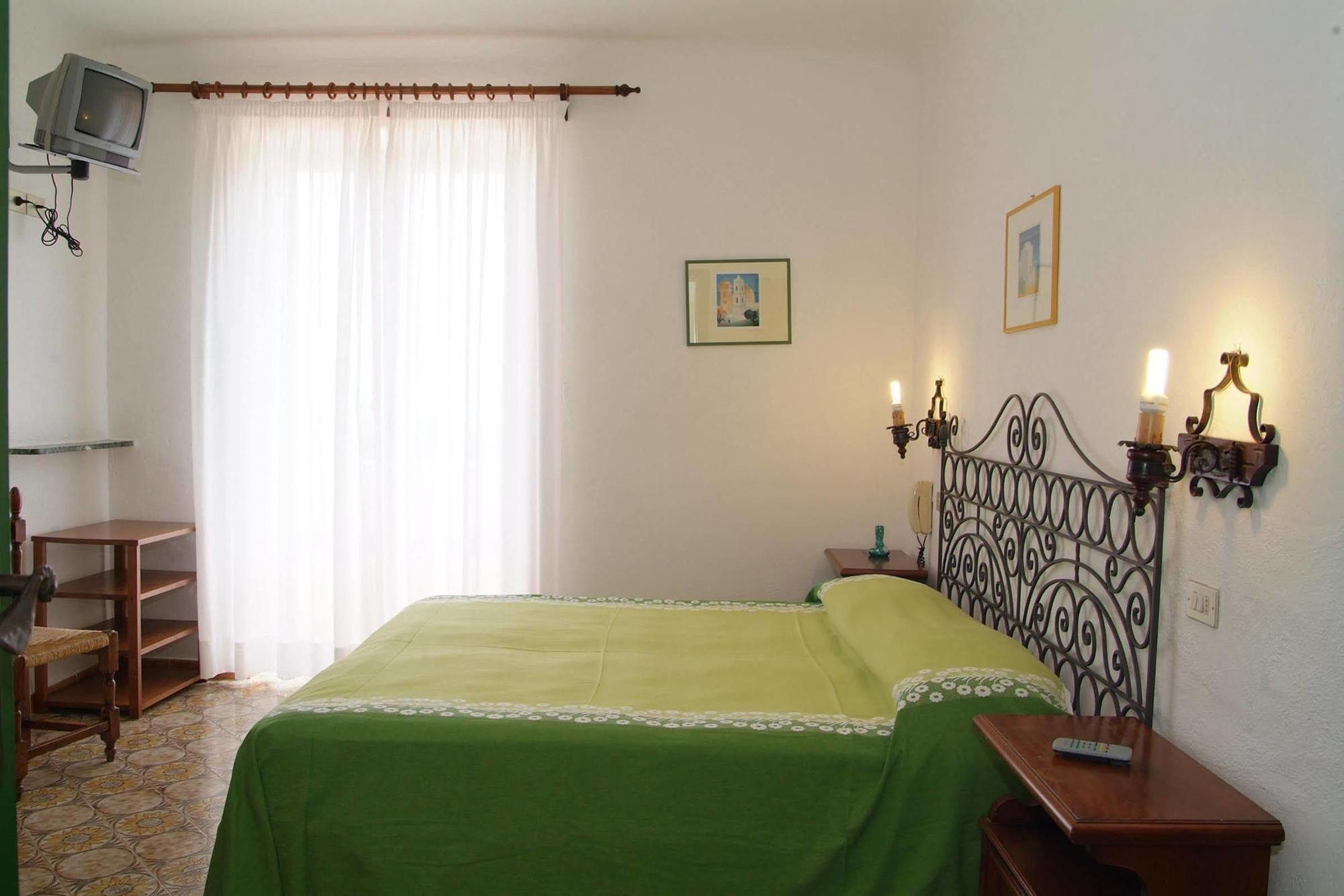 Hotel Don Pedro Ischia Bagian luar foto