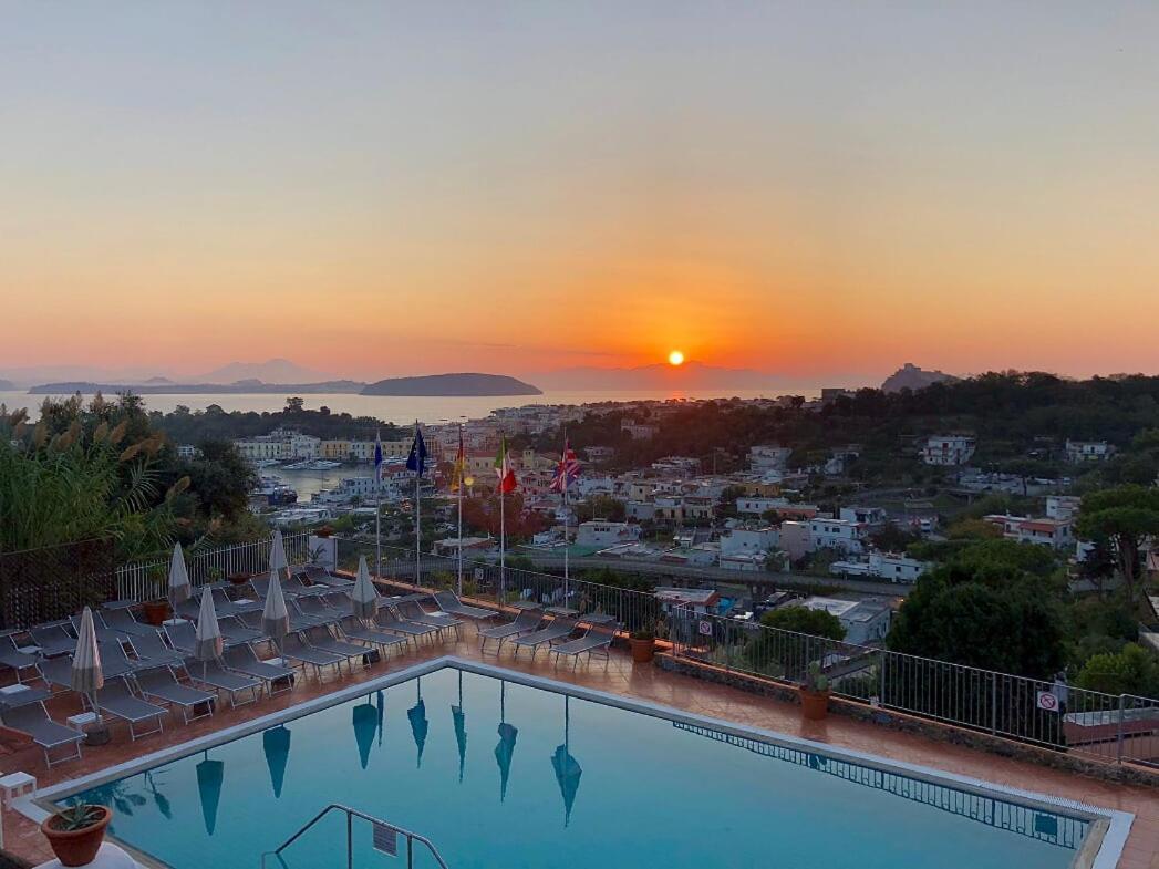 Hotel Don Pedro Ischia Bagian luar foto